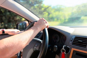 How to Clean a Car Windshield on a Sunny Day 